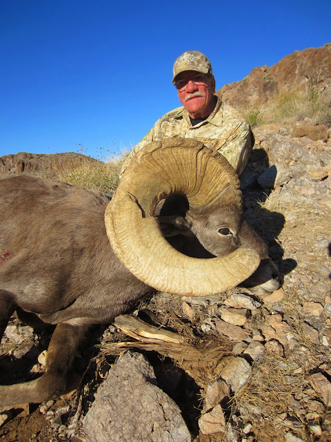 Desert+Bighorn+Sheep+Hunt+Photo+with+Claude+Warrens+Arizona+Super+Big+Game+Raffle+Sheep+with+Guides+Colburn+and+Scott+Outfitters+9.JPG