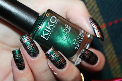 A Tartan Nail Art inspired by Outlander