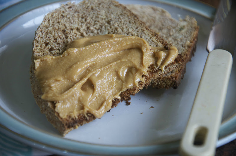 Indonesian Medan Food Membuat Selai Kacang ( Smooth Peanut Butter )