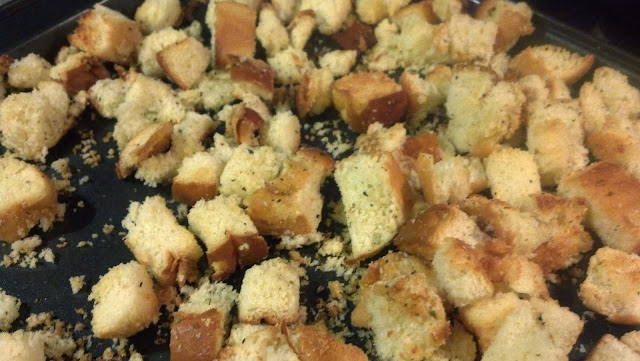 Homemade Croutons--don't waste stale old bread--easy recipe!