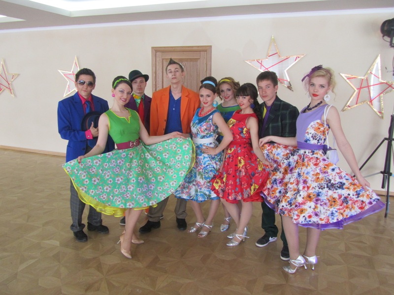 Платье буги вуги красное