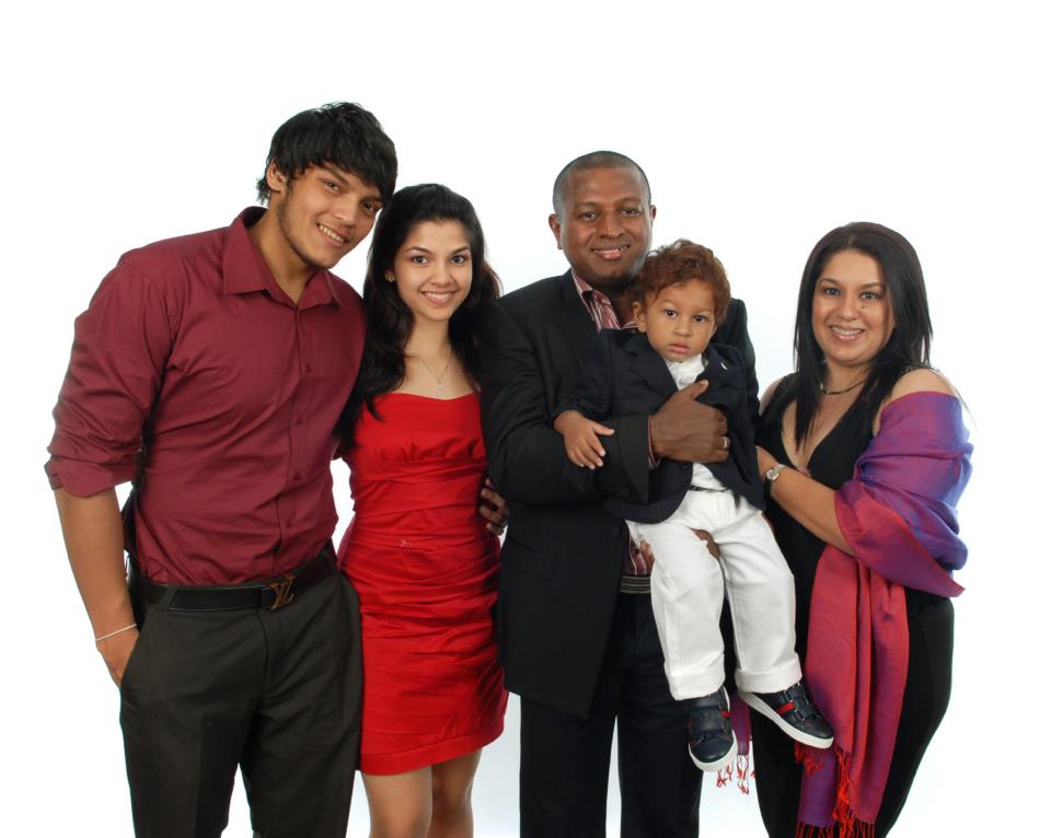 Ici tout va bien : carnet de voyage dessin - La