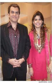 Abdullah Kadwani With Wife Pics