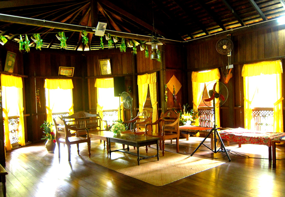 Travelholic: august 2015