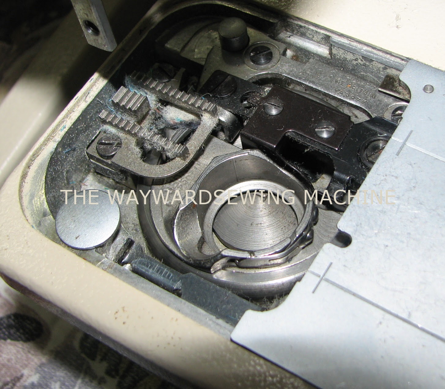 The Wayward Sewing Machine Singer Stylist 437