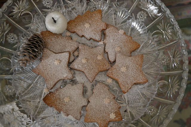 biscotti natalizi aromatizzati alla cannella