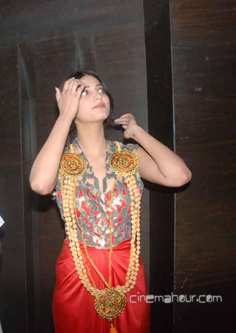 Shruti Hassan in sexy red dress - Shruti Hassan in Hot Dress