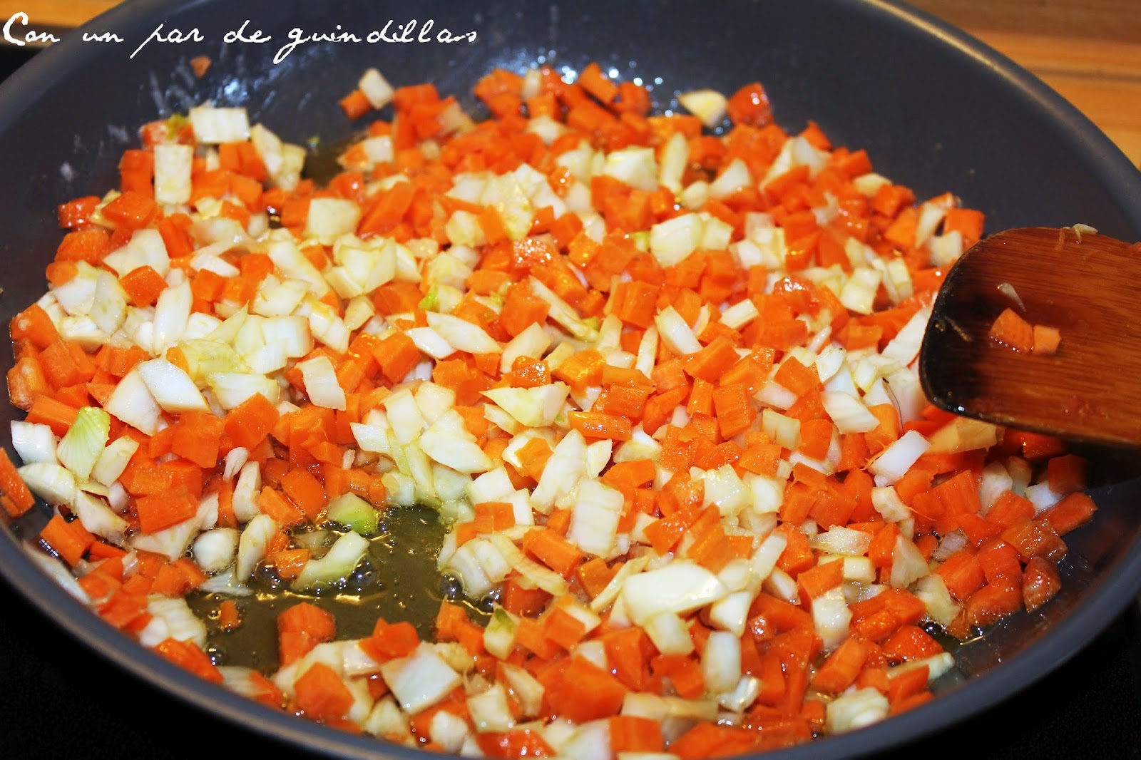 Ñoquis de espinacas con salsa de zanahoria e hinojo Con un par de guindillas Gastronomía