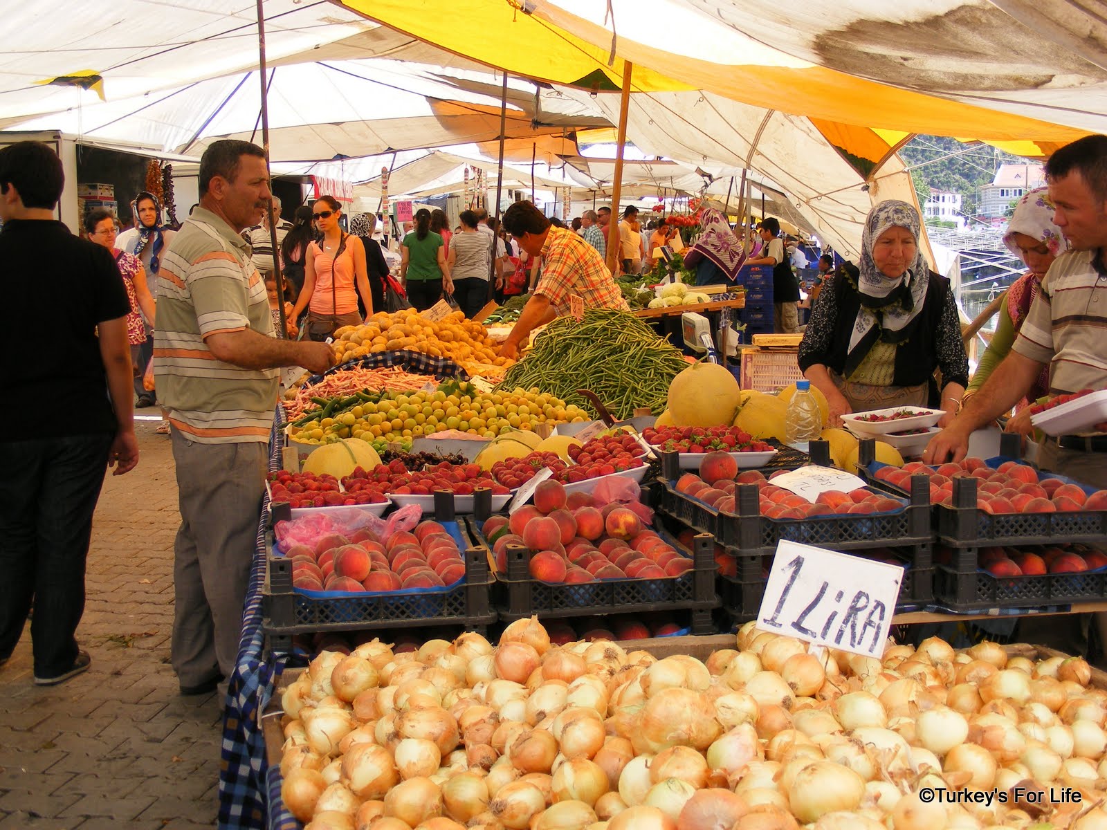 fethiye+tuesday+market+sali+pazar.JPG