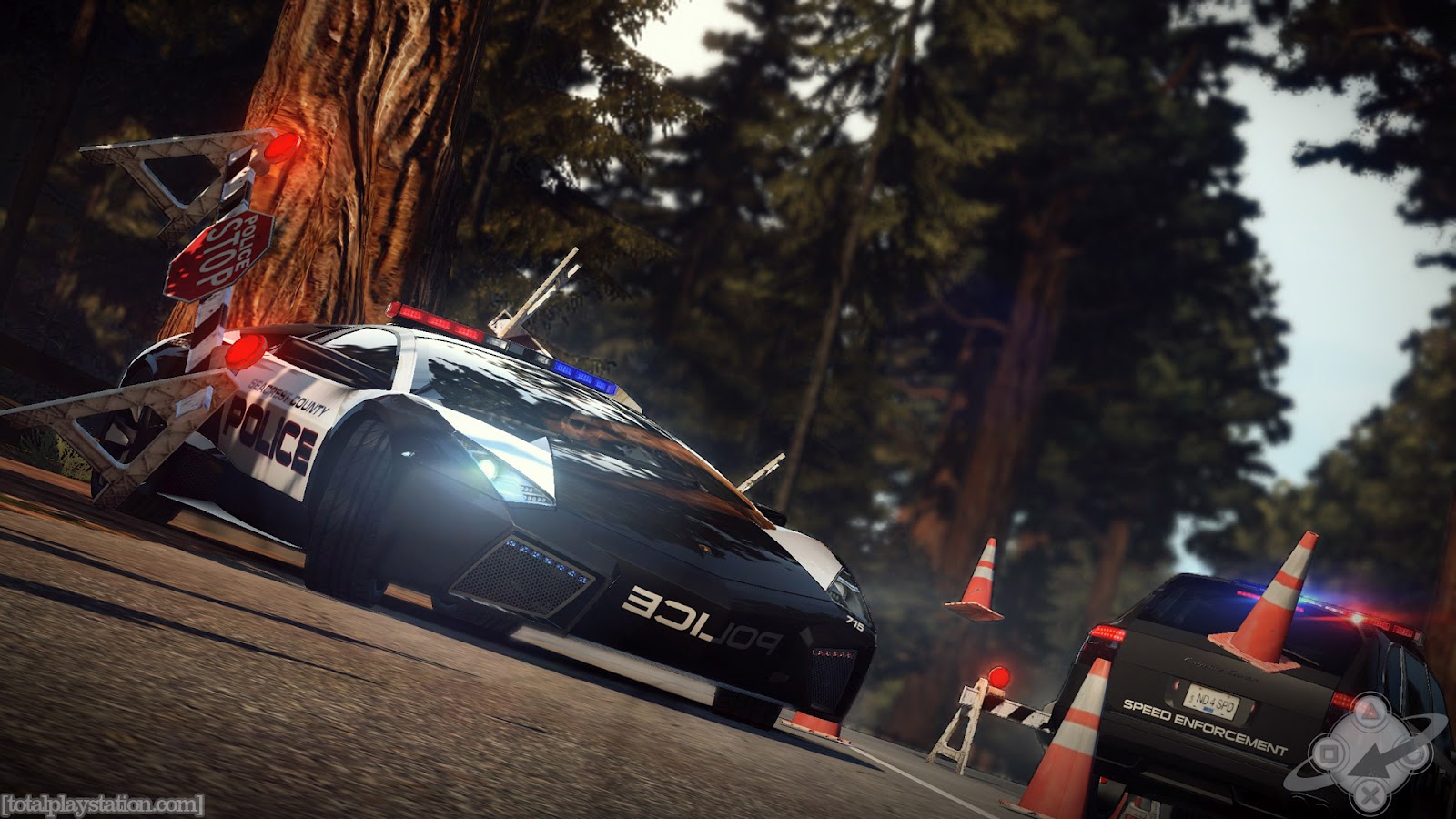 http://3.bp.blogspot.com/-m8nW0MVgydk/UBVgB3IL-YI/AAAAAAAAFSQ/QT0zLHhi7L8/s1600/need-for-speed-hot-pursuit_72258_needforspeedhotpursuit-2.jpg