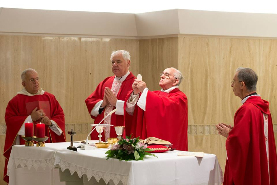 Liturgia Papal: La misa privada actual