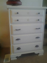 White 5 drawer dresser *sold