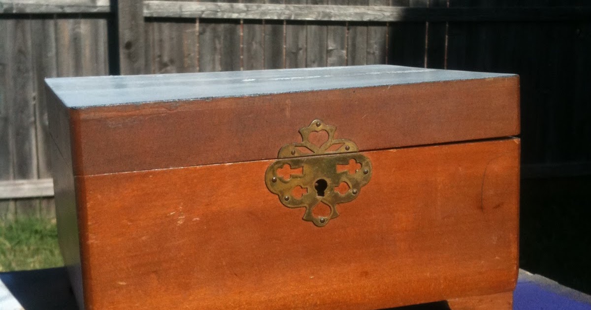 Simply Living Goodwill jewelry box