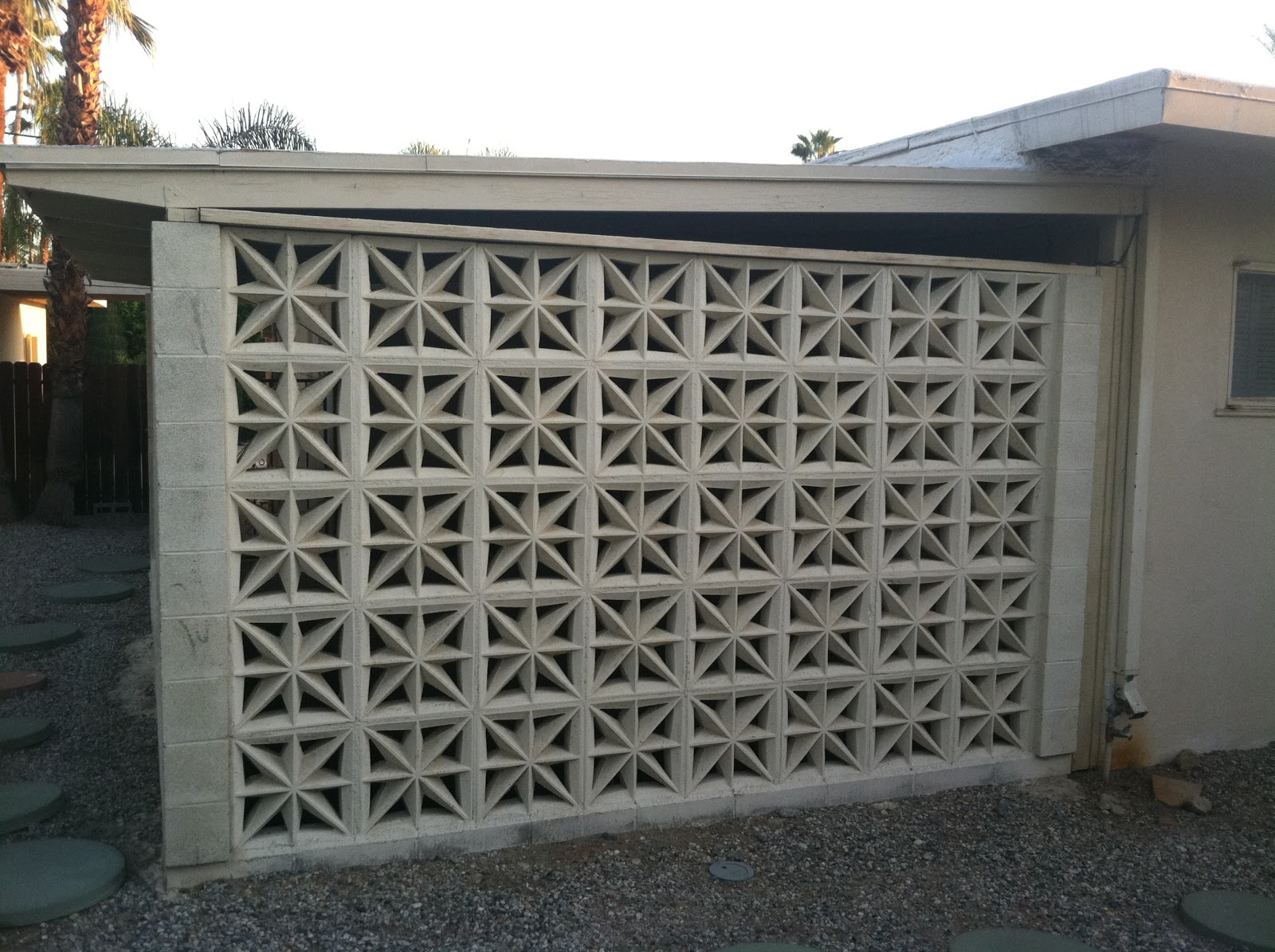 Meiselmania Iconic Decorative Concrete Screen Block.