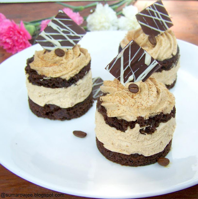 Cakes & More Coffee, Almond & Chocolate Dessert Cakes