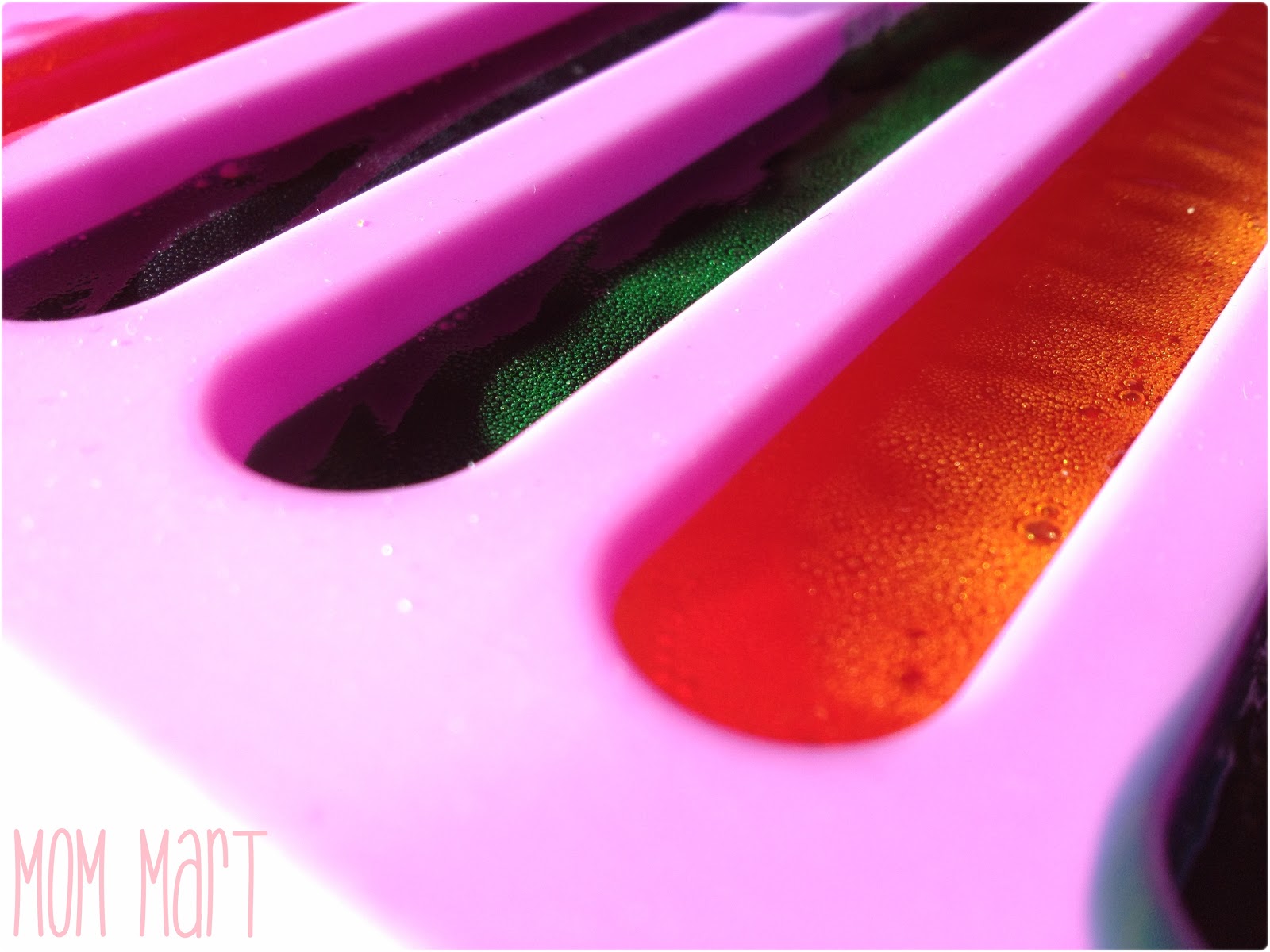 Mom Mart Kid Craft How to make Bath Crayons!