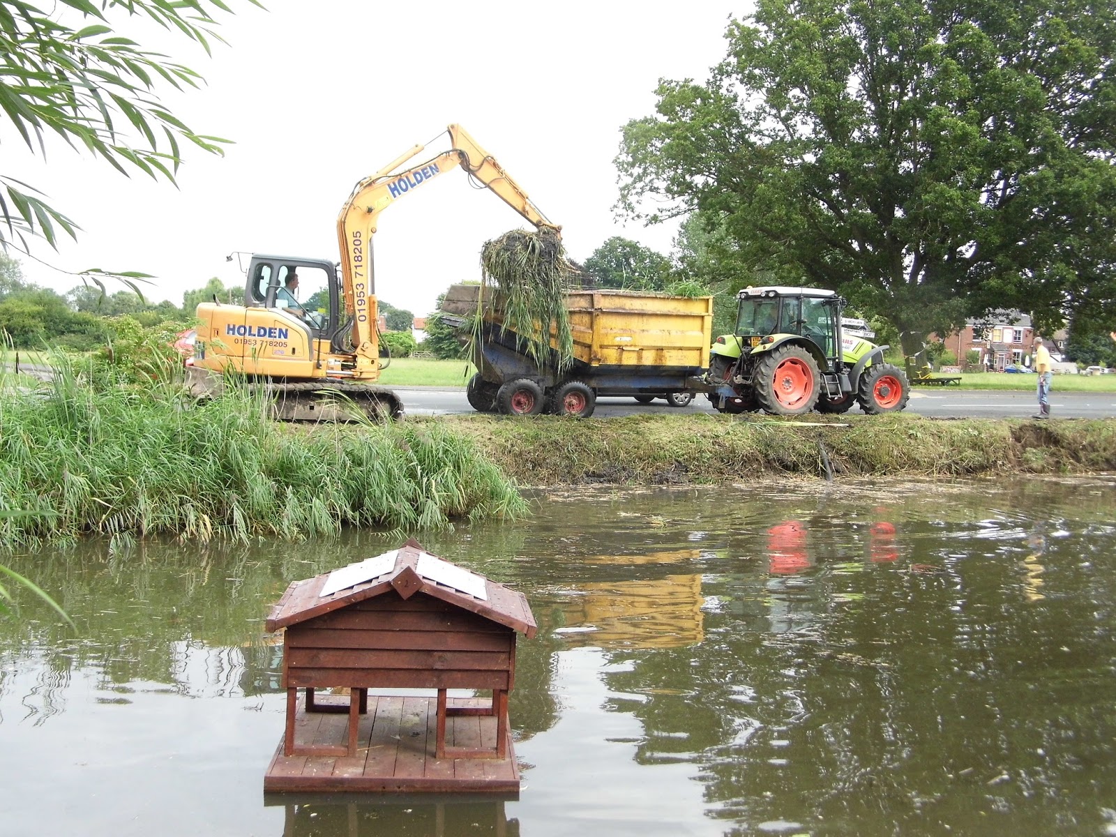 Old Buckenham blog Pond clearing in Old Buckenham