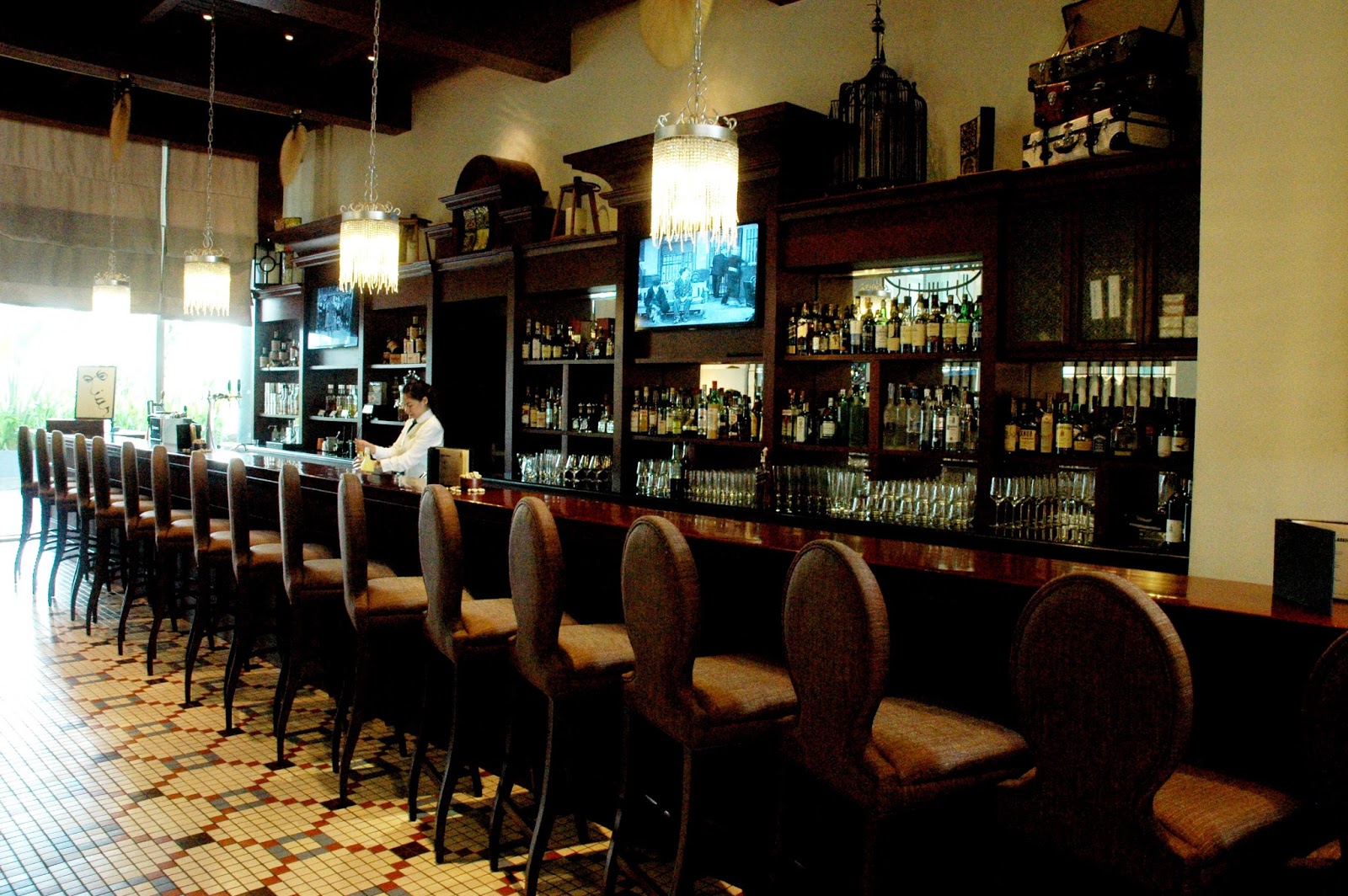 DUDE FOR FOOD Another Round at Raffles Makati's Long Bar