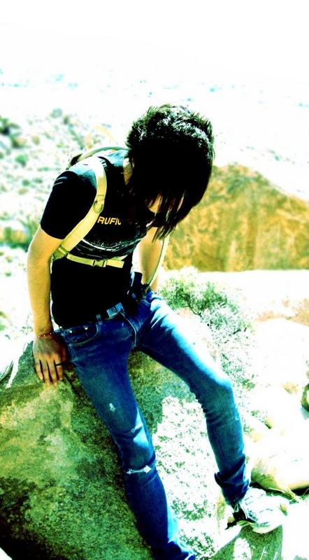 Alone stylish boy pics Alone stylish boy pics