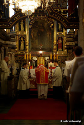 dominican krakow rite mass prayers altar foot
