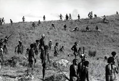 mrsupel.blogspot.com - Misteri Michael Clark Rockefeller, Anak Gubernur Newyork Korban Kanibalisme Di Papua
