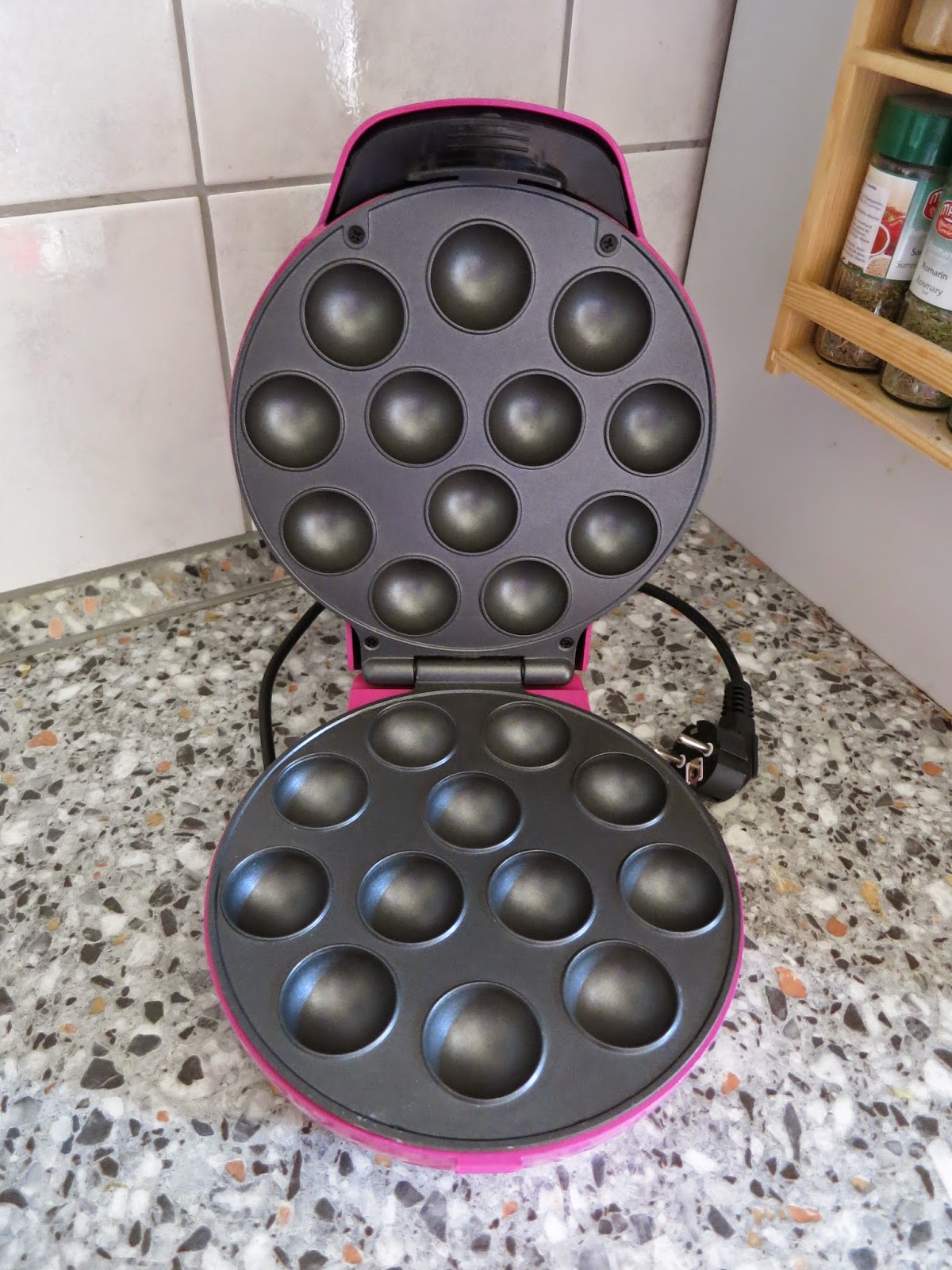 Carinas Backwelt Cake Pops mit dem Cake Pop Maker