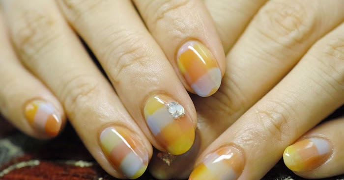 8. Preppy Gingham Nails - wide 7