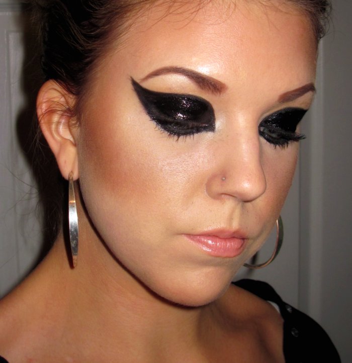 snake inspired makeup
