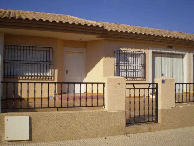 CASA DE PLANTA BAJA CON JARDIN Y COCHERA La Puebla (Cartagena)