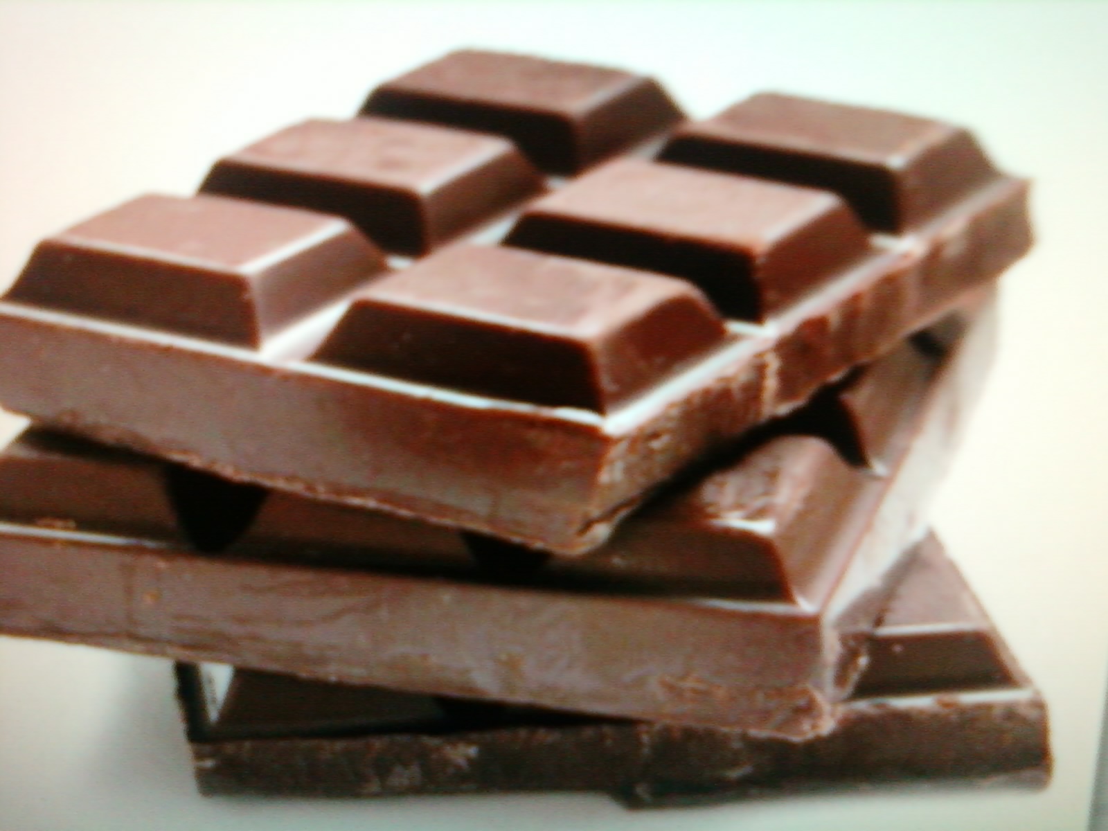 Khabarkini: Termakan Coklat Berulat