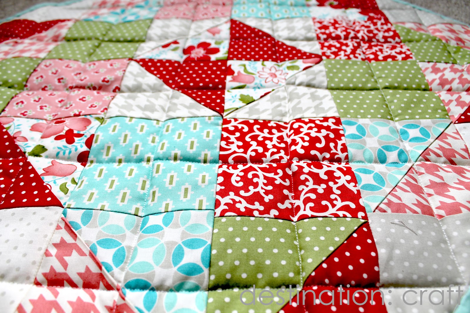 Destination Craft Vintage Modern Table Top Quilt