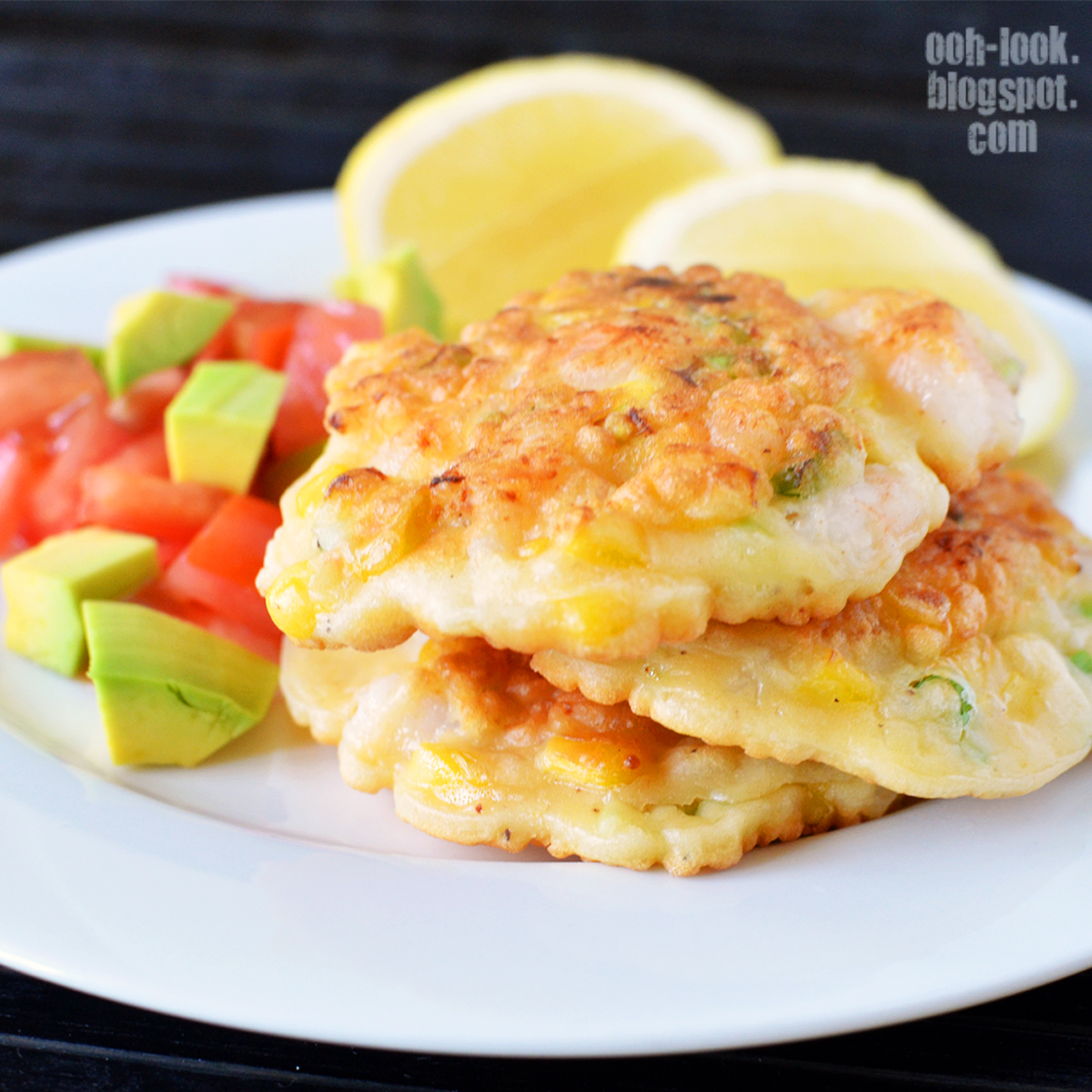 Ooh, Look... Prawn and corn fritters and Cat Chase