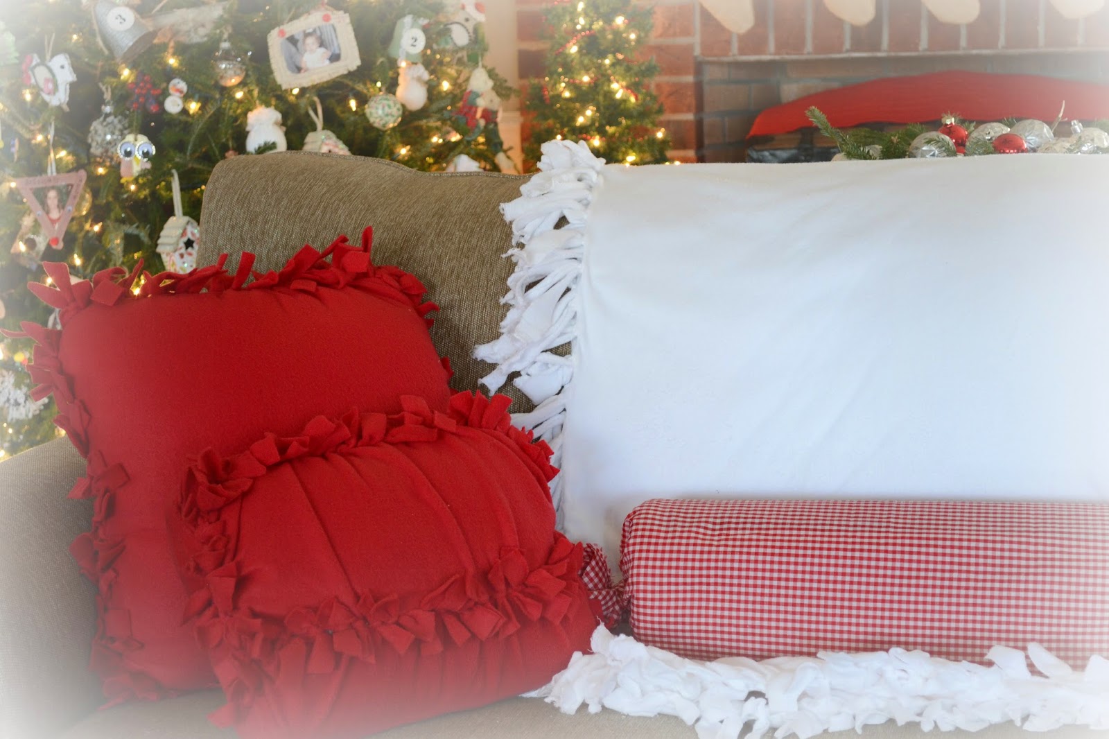 Thrift My House No Sew Christmas Pillows And A Blanket