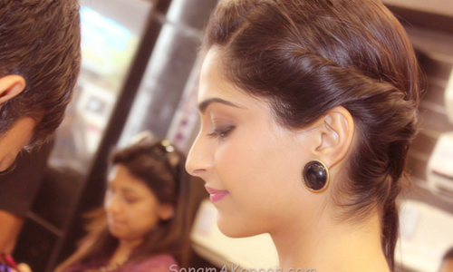 Sonam Kapoor cute face - Sonam Kapoor Face Close up Pics