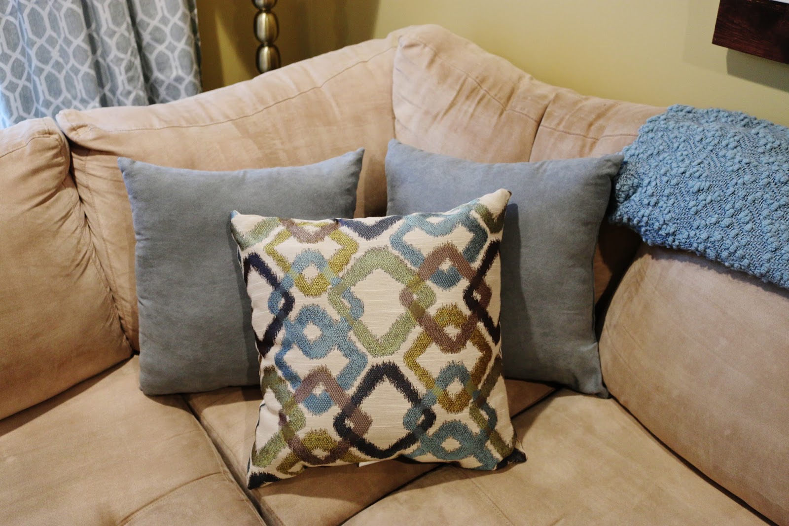 My Simple Modest Chic Living Room Makeover