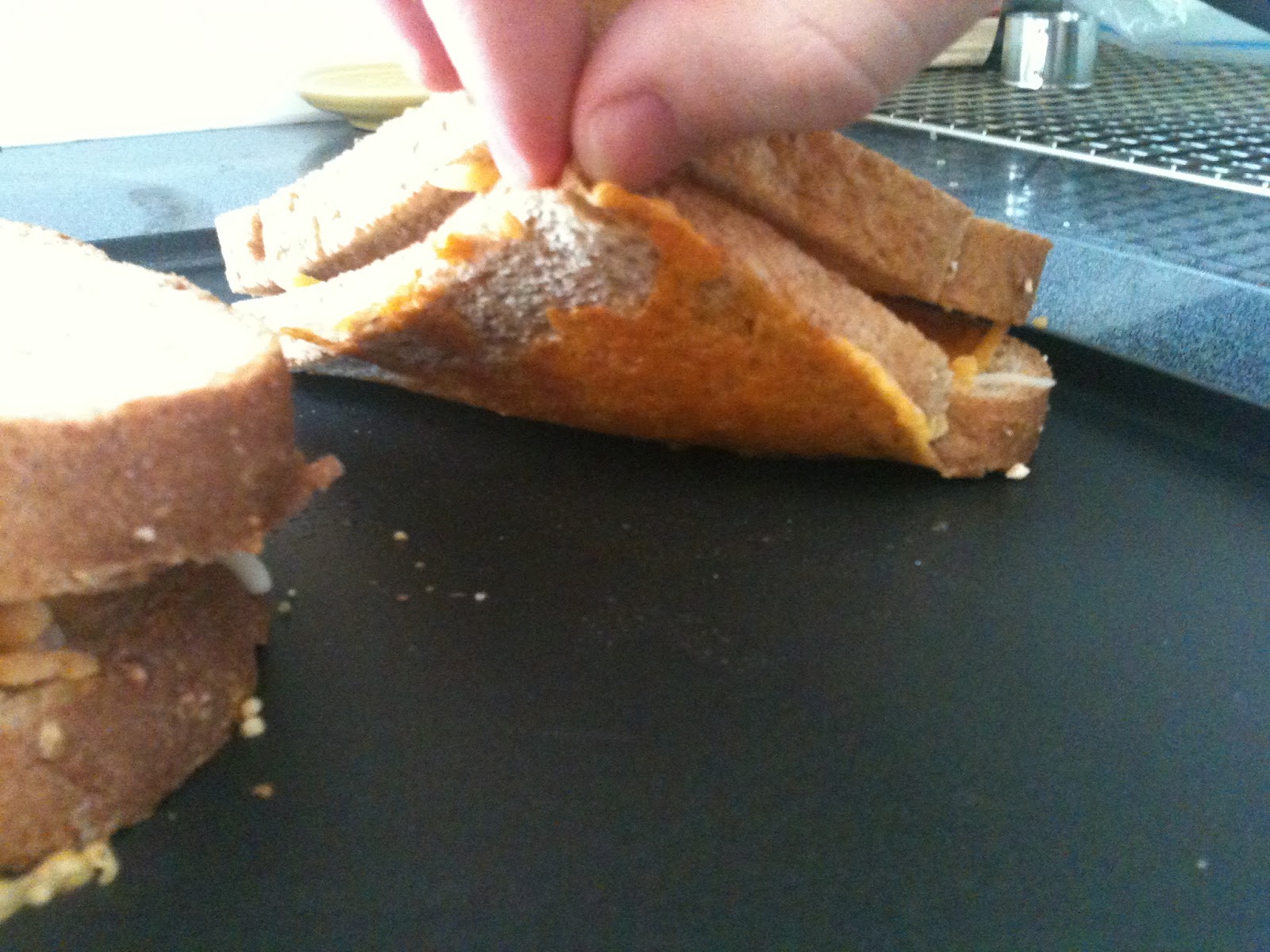 Holly Goes Lightly: Cheesy Grilled Cheese Sandwiches