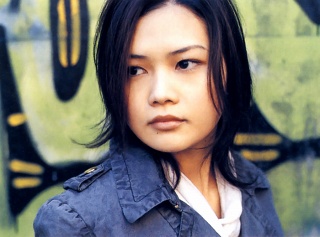 Yui_oricon5b Yui_oricon5b