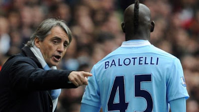 Mancini le extendió su mano a Mario Balotelli