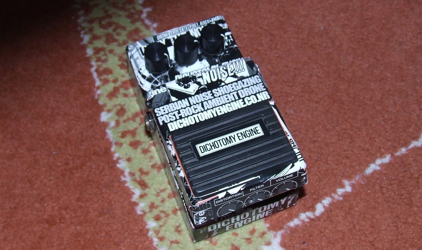 STICKER BOMBING GUITAR PEDAL Dichotomy Engine