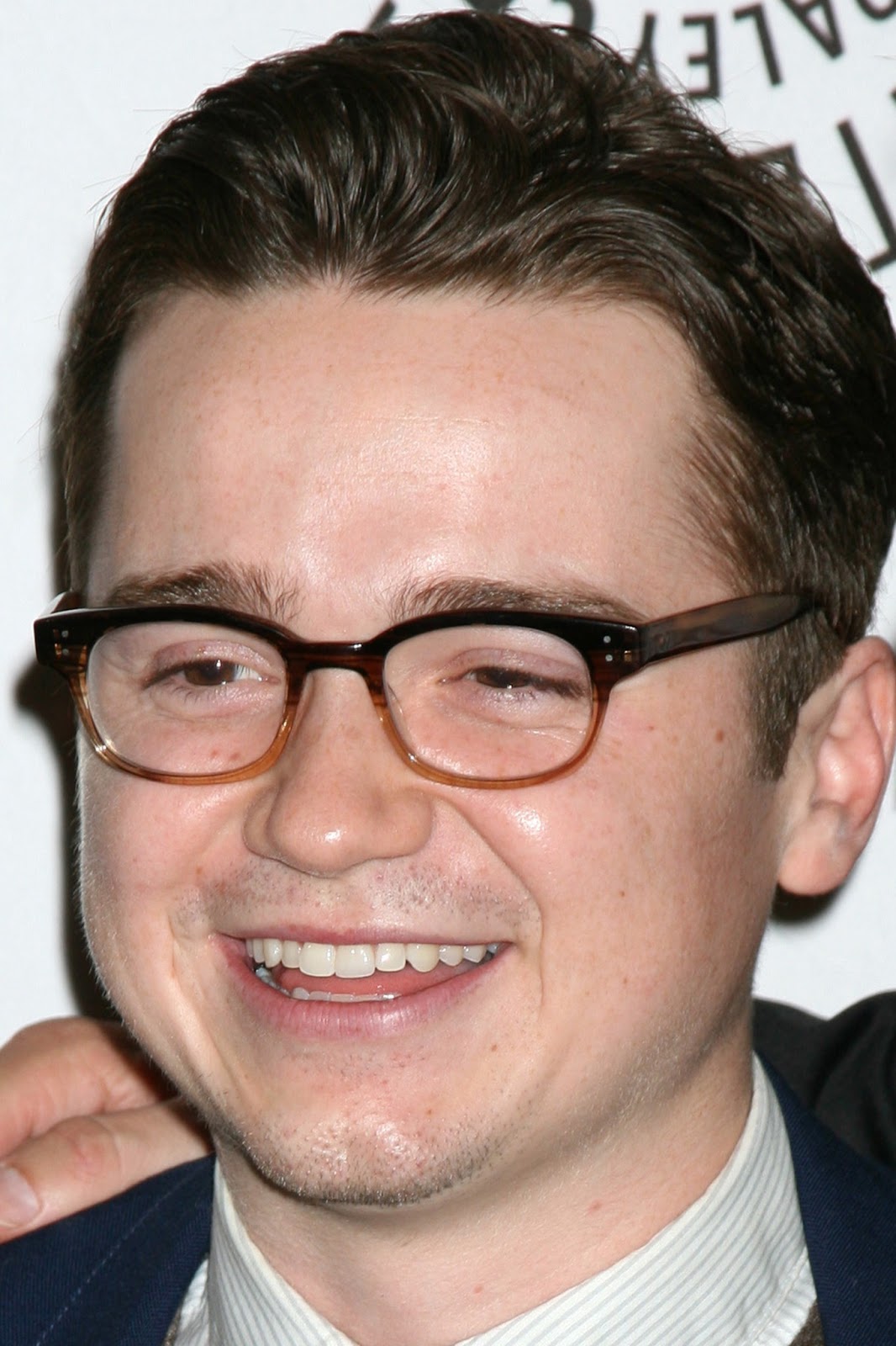 Hollywood Celebrities: Dan Byrd Photos