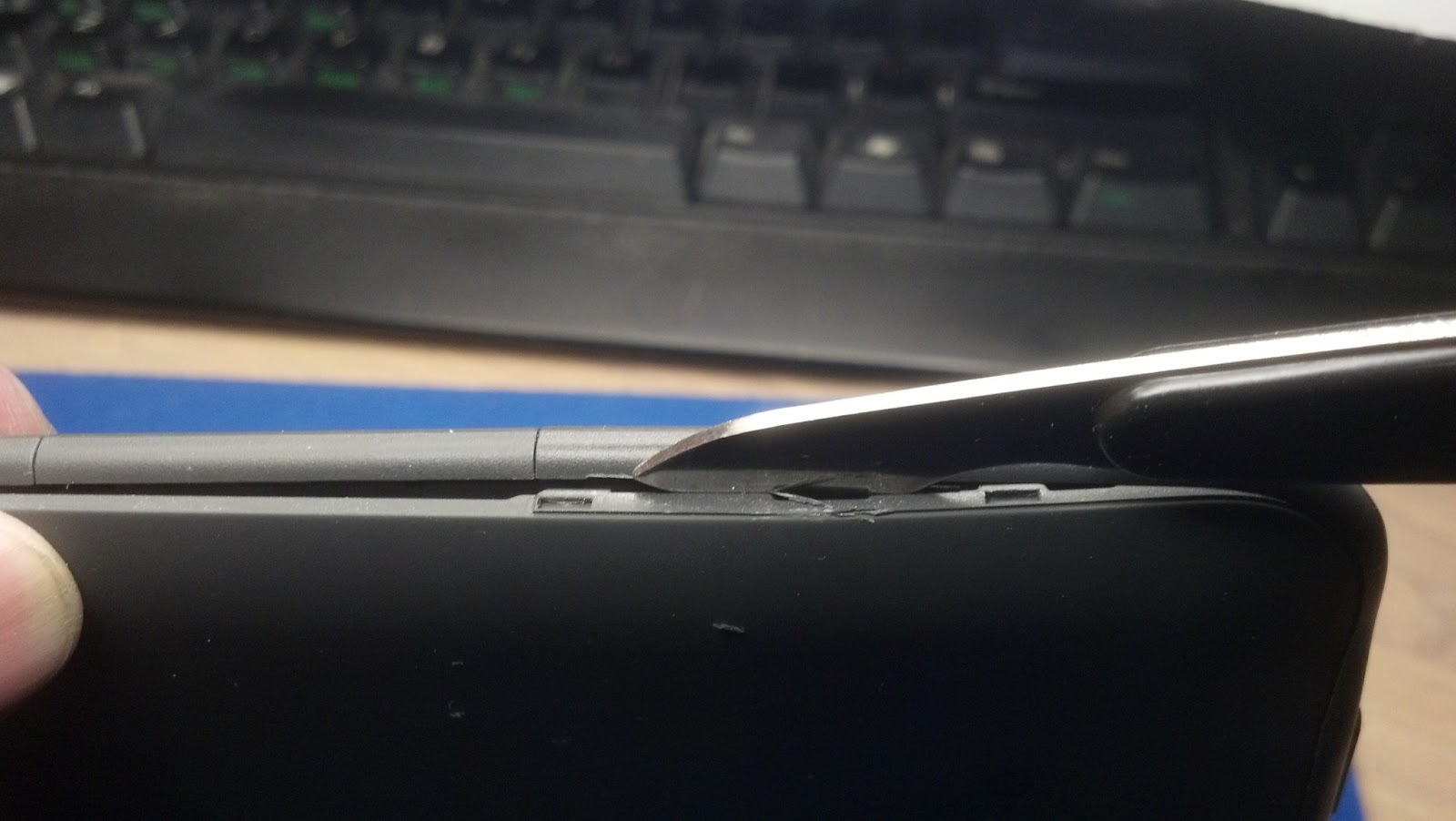 Siliconfish Repaired Kindle 3 Keyboard 3G that was freezing