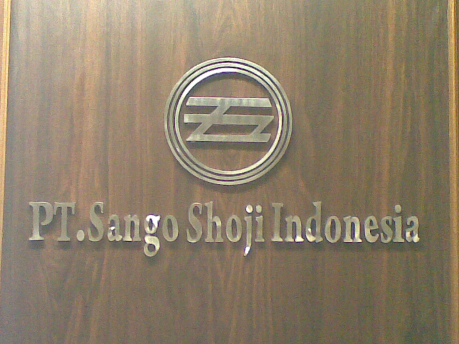 Pemasangan Huruf Timbul di PT.Progress Toyo Indonesia