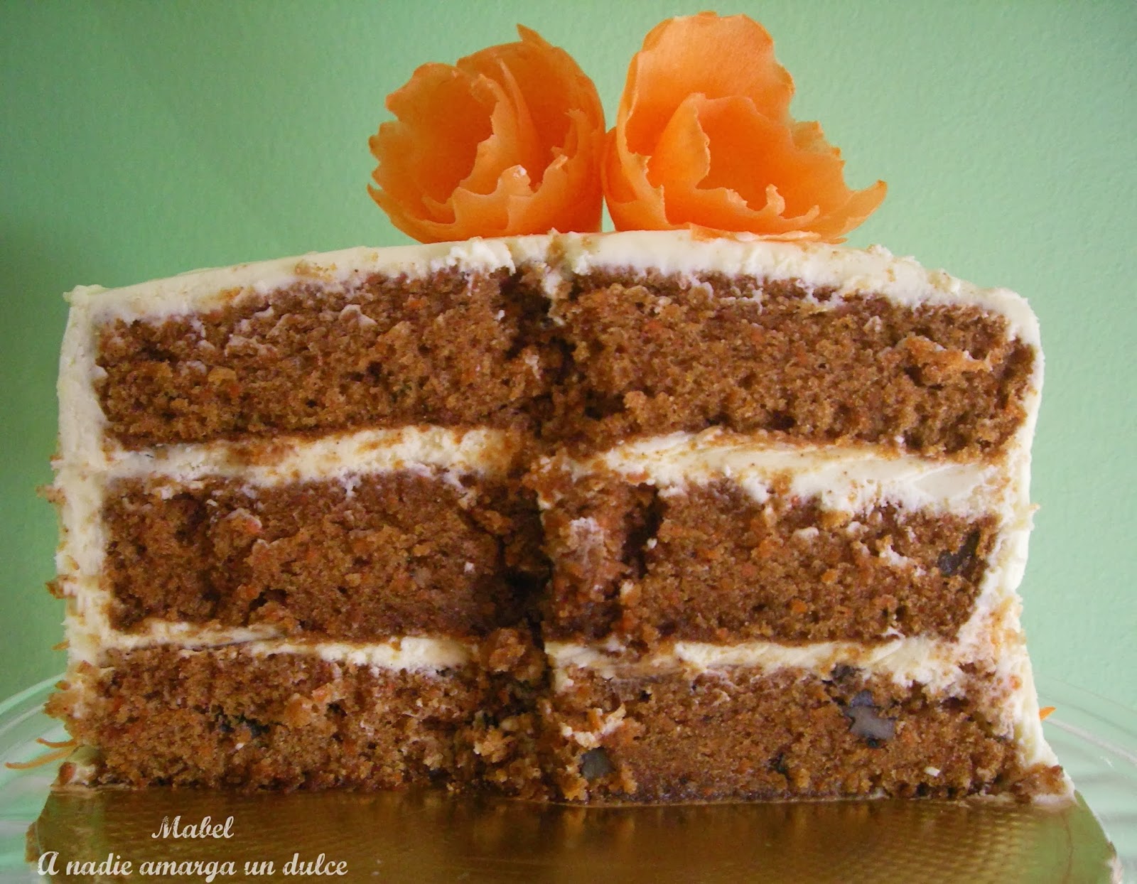 TARTA DE ZANAHORIA con frosting de mascarpone y chocolate blanco