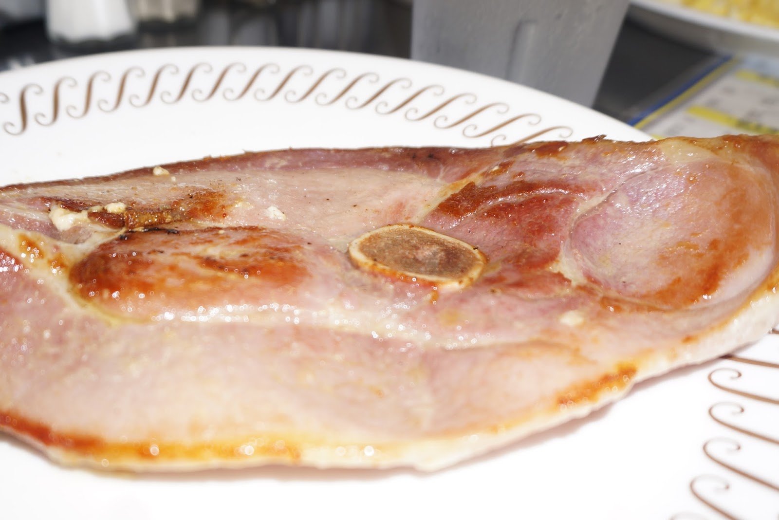 Waffle House AoM Places to Eat and Drink