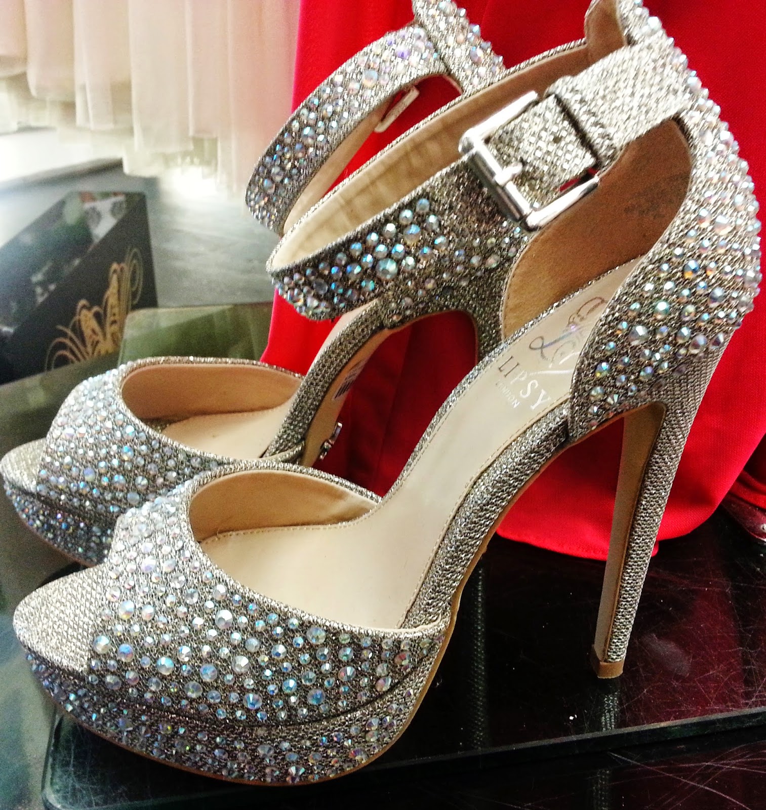 MANCHESTER ARNDALE PROM TAKEOVER EVENT IT�S A BLOGGER�S