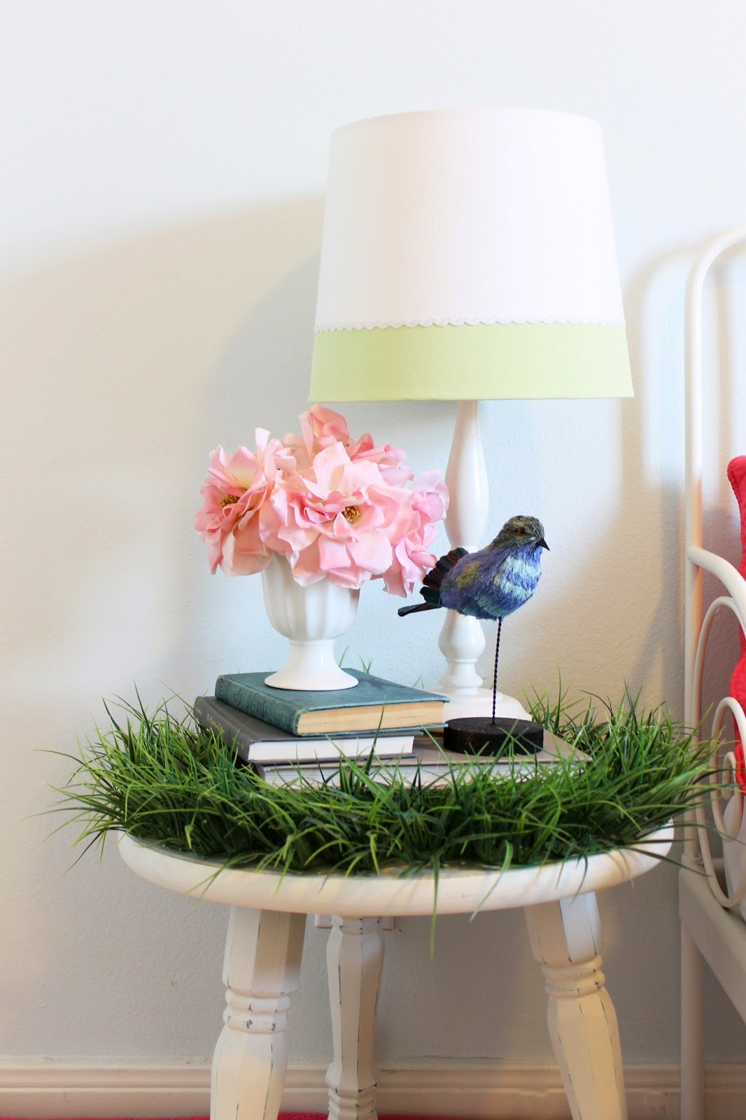 The Ragged Wren Grassy Nightstand Makeover