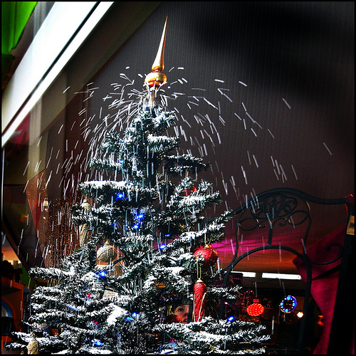 Snowing Christmas Tree