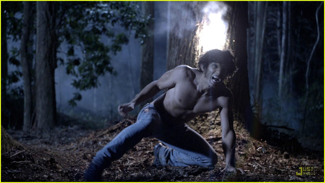 http://3.bp.blogspot.com/-mbNzKN5HBhs/TZhtLlUD3-I/AAAAAAAAC9w/lmOMpCpMt8U/s1600/tyler-posey-teen-wolf-02.jpg