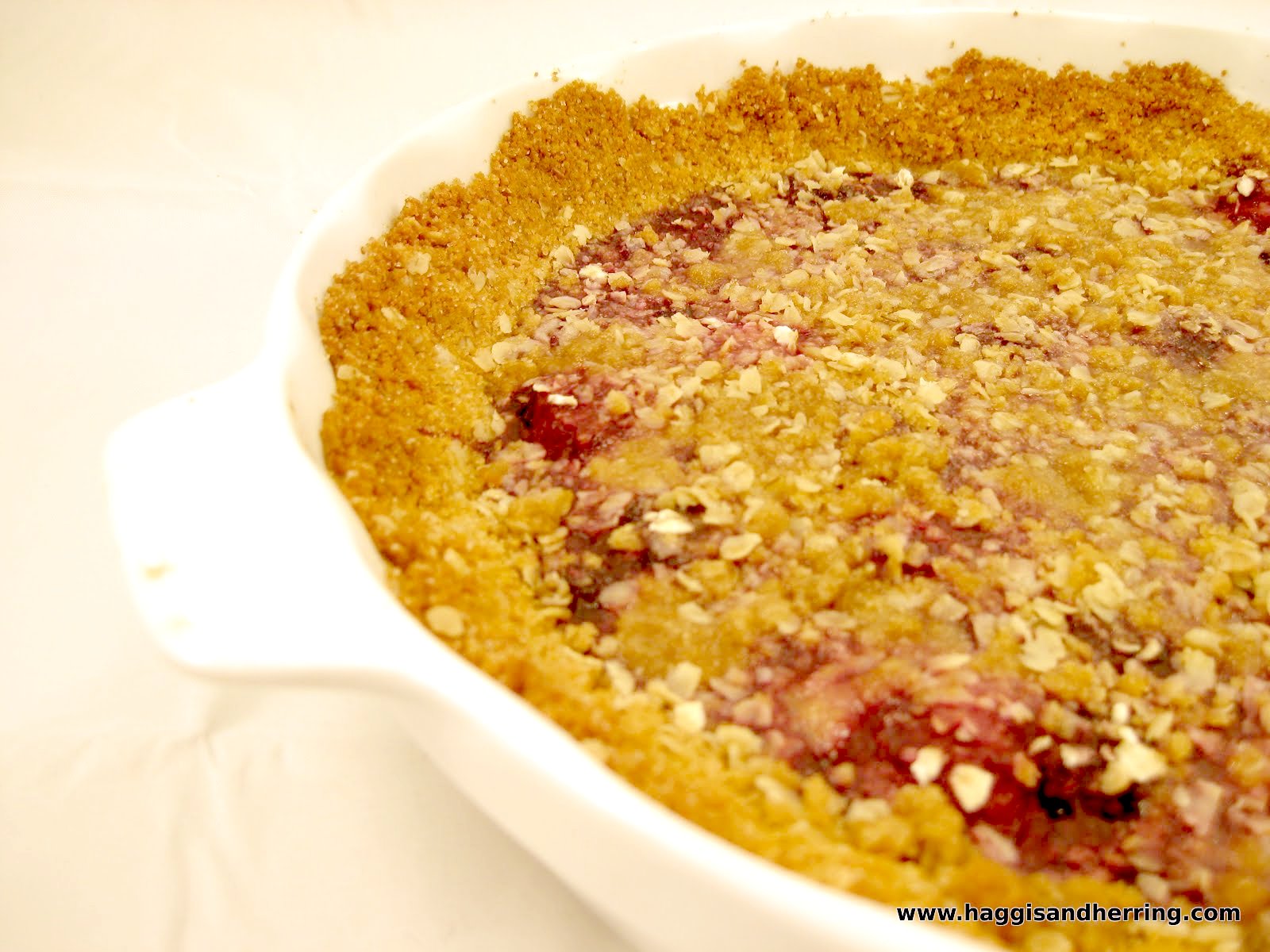 Recipes by the Haggis and the Herring Berry Crumble Pie