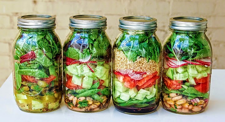 Imagen de Alimentos Organicos envasados en frescos de vidrio
